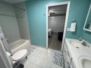 Private pool lake house with game room—just 4 minutes from LEGOLAND - Image 5