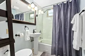 Stunning & Spacious | 938 Downtown Villa - Image 3