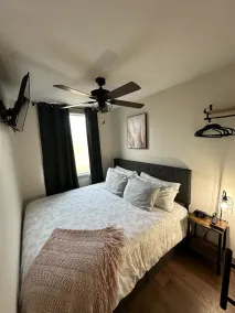  Secluded Mountain Container - Hot Tub & King Bed - Image 5