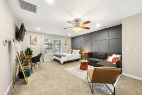 1BR/1BA Studio - Image 4