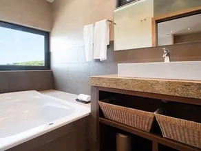 TarracoHomes, TH52 Villa Lighthouse con Piscina Privada, Terraza, y Vistas al Mar - Image 4