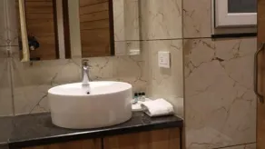 Hotel Western Premium - Image 2
