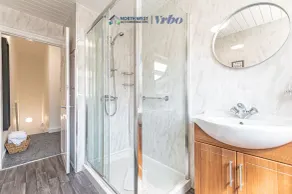 Chorley 3BR House | Ideal for Families & Contractors | Long Stays Welcome - Image 3