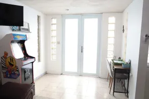 Cozy Corner w/ Private Pool, Pool Table, A/C, Wi-Fi, Laundry & Parking - Image 2