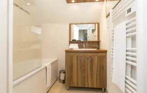 Maisonnette Charmante + Terrasse | Piscine + Sauna - Image 2