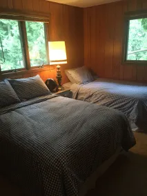 Beautiful Clark Lake Cottage - Image 4