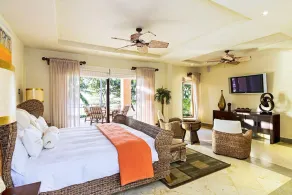 Extravagant beachfront mansion in Flamingo - second to none - Image 5