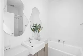 Best Location Armadale Sleeps 6 - Image 4