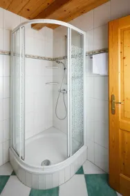 Angenehme Wohnung in einem Ferienhaus mit  W-LAN, Pool, TV, Terrasse und Haustiere erlaubt - Image 3
