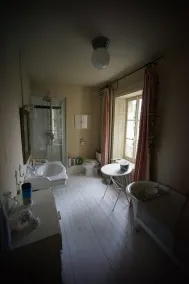 Family home in Normandy - Image 4