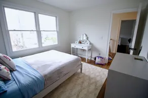 Mattituck Beach Gem. Spacious & Gorgeously Renovated Beach House Steps to Bay. - Image 5