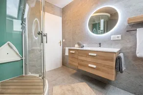 Apartment 'Alpen Living - 2nd Floor' with Mountain View, Whirlpool & Wi-Fi - Image 2