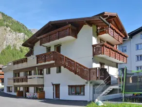 Beautiful apartment for 11 people with WIFI, TV and balcony - Image 5