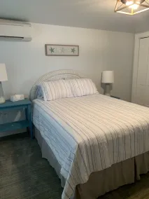 Chicky's Place - Spacious Two Bedroom Condo- 15 min walk to Footbridge Beach - Image 5