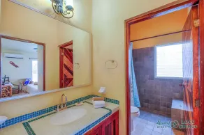 Beachfront penthouse condo, onsite restaurant, AC and swimming pool! - Image 2
