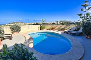 Avkopplande, lugn by på ön Gozo - Image 3