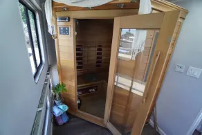Romantic Getaway with Sauna, fireplace and great seal watching - Image 4