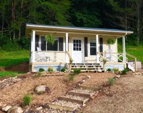 Beautiful Tiny House Cottage - waterfall, jacuzzi and stunning farm views - Image 3