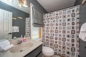 Cozy Dog Friendly Retreat w/ Hot Tub & Views - Image 4