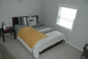 Confortable, confortable, pratique, avec une touche de modernité situé dans le magnifique lac Ellyn! - Image 4