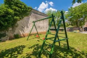 Luxuriöse rustikale Poolvilla in ruhiger Lage - Image 2