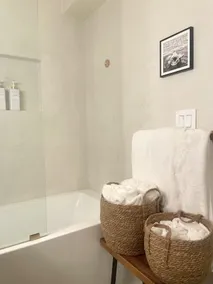 New! Des Moines Diamond Luxe Beachfront Getaway - Image 3
