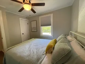 Convenient & Freshly updated 3 bedroom 1 bath home - Image 5