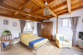 Exceptional setting: pine forest, dominant view, absolute calm, between Ventoux and Lubéron - Image 5