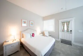 Key West Style Cottage - with pool/hot-tub  - Image 3