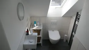 Cozy Rooftop Suite - Image 3