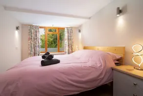A charming dog and couple friendly quirky apartment with sea views, in a popular location in North D - Image 4