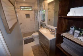 The Honeybee House North Atlanta Marietta Business or Family Travel Sleeps 1-6 - Image 2