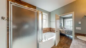 Beach, boatslip, 2 pools, 2 hottubs, 4 bdrm house sleeps 12 - Image 2