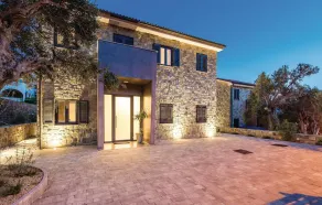Beautiful Home In Lun - Image 4