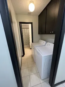 Conveniently located duplex! - Image 3