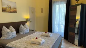 Villa Warzenburg, lägenhet 3 med utsikt över spa promenaden och skog, inkl. Fi - Image 5