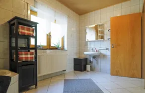 2 Bedroom Cozy Apartment In Kemmenau - Image 4