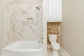 Historic downtown apartment - Image 2