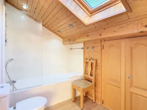 Beautiful chalet, large private garden, 5 minutes walk to ski lifts and lac bleu - Image 2