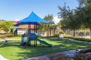 Four Bedroom w/ Screened Pool Close to Disney 4572 - Image 2