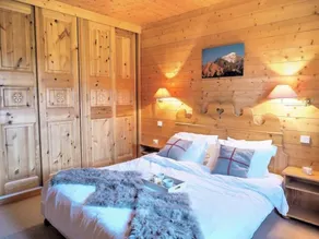 Spacious 12-14 person ski chalet with stunning views and huge terrace - Image 4