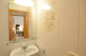 Kun 400 meter fra den smukke strand i Sa Riera finder vi dette hus, individuel - Image 3