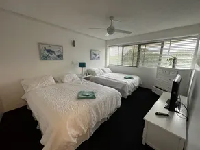 Unit in the best location of Bribie, walking distance to everything!! - Image 4