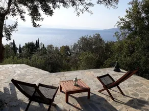 Villa that combines beach frontage with 1 of the best views in the Peleponnese. - Image 5