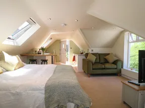 Roston Retreat - Image 2