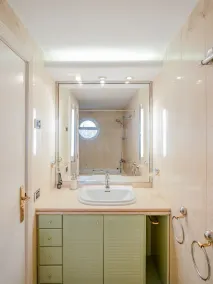 Nautic Palace Apartment with pool + parking + Air Conditioning near the sea - Image 3