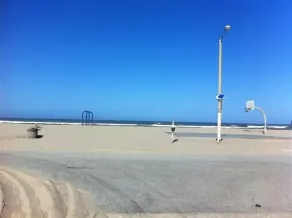 Ocean and Beach View Townhouse at Mandalay Beach in Oxnard, California - Image 2