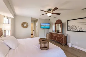 The Sunset Lake House/heated pool/pool table / 4 bed / 2 bath - Image 4