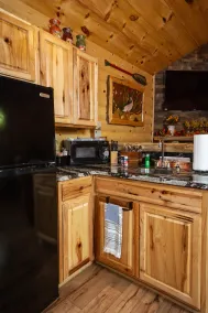 Fishing Cabin w/ Air Purifier - Image 5