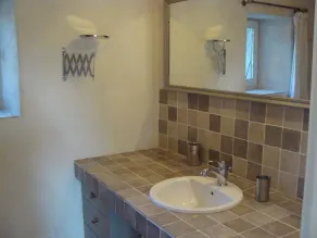 Old stone house, comfortable, quiet, 1 km from the river, 3 stars - Image 2